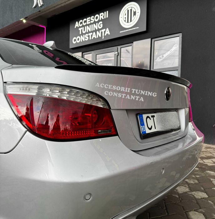 Eleron Portbagaj - BMW E60 M Performance Slim Negru Lucios