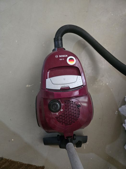 Пылесос BOSCH в хорошем состоянии