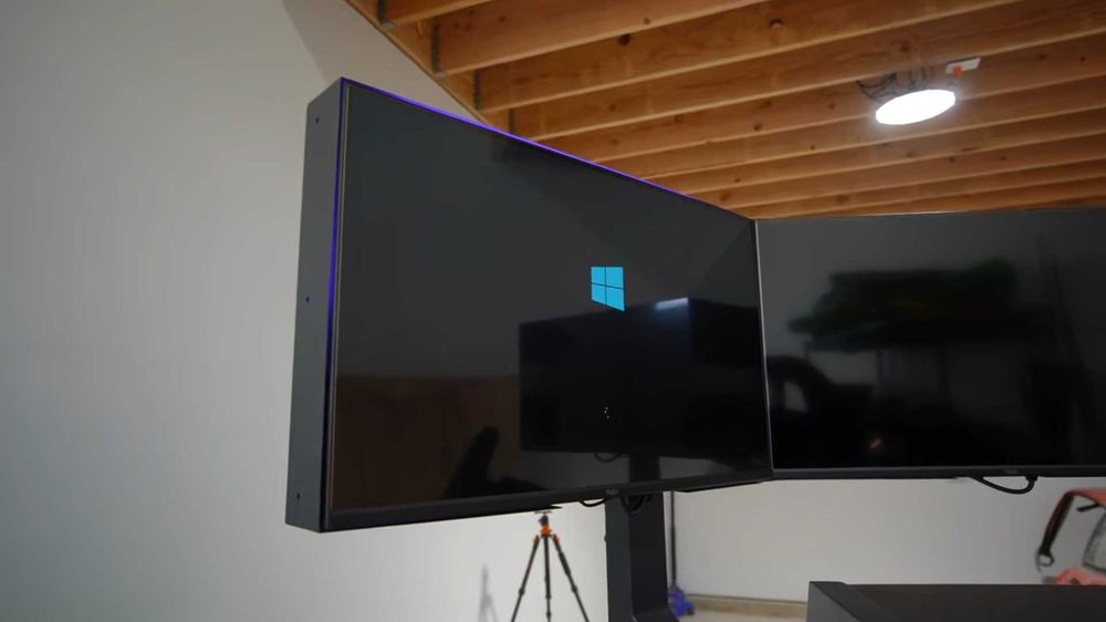 Вътрешен 3-екранен 6-DOF 9D състезателен автомобилен симулатор