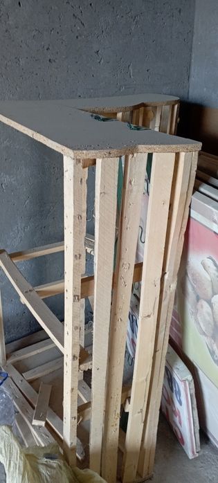 Чёрный потолок сотилади