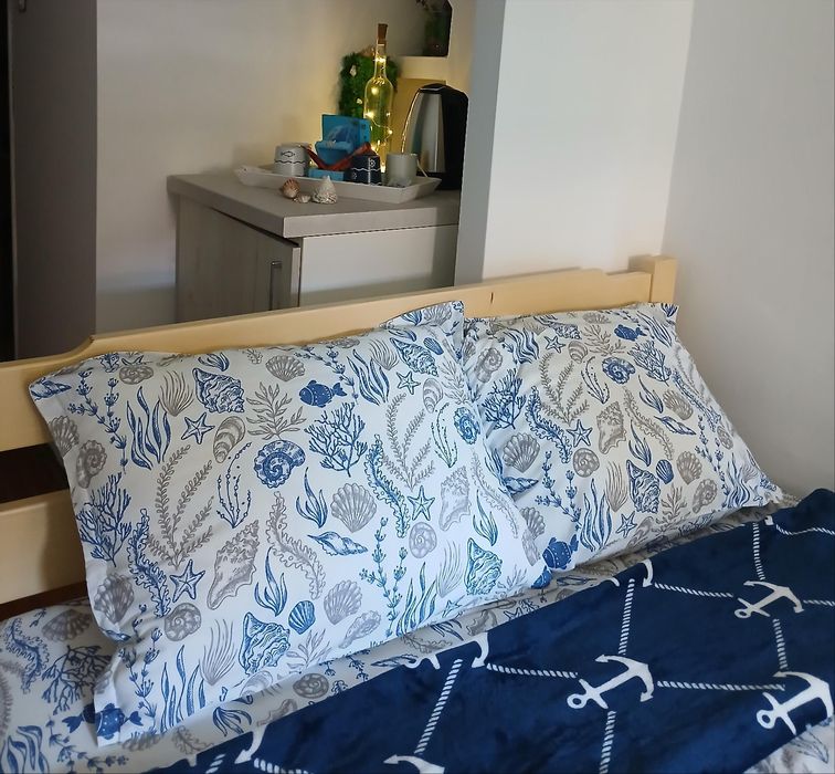 Морско Студио „Нощувка в Каюта“ - в Сърцето на Бургас!