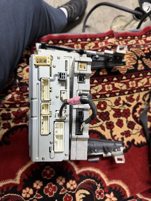 Продам магнитолу от камри 55 jbl