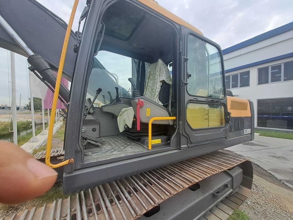 volvo EC200D эксковатор 2019й 7670м\ч сотилади