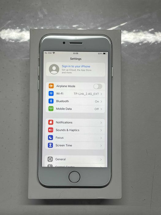 Iphone 7 32 GB Silver С кутия