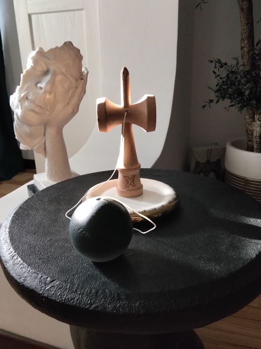 Kendama X, lemn.