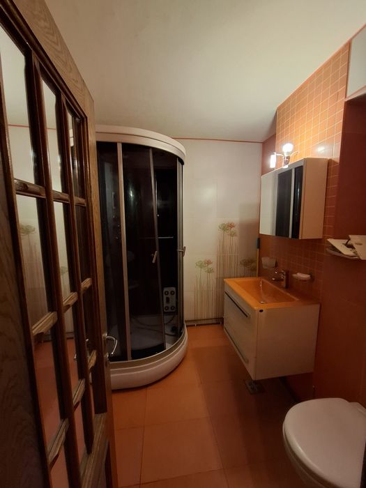 Vând apartament 3 camere zona HCC