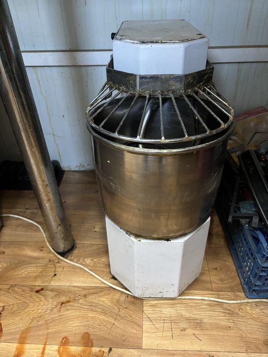 Продавам уредите от снимките