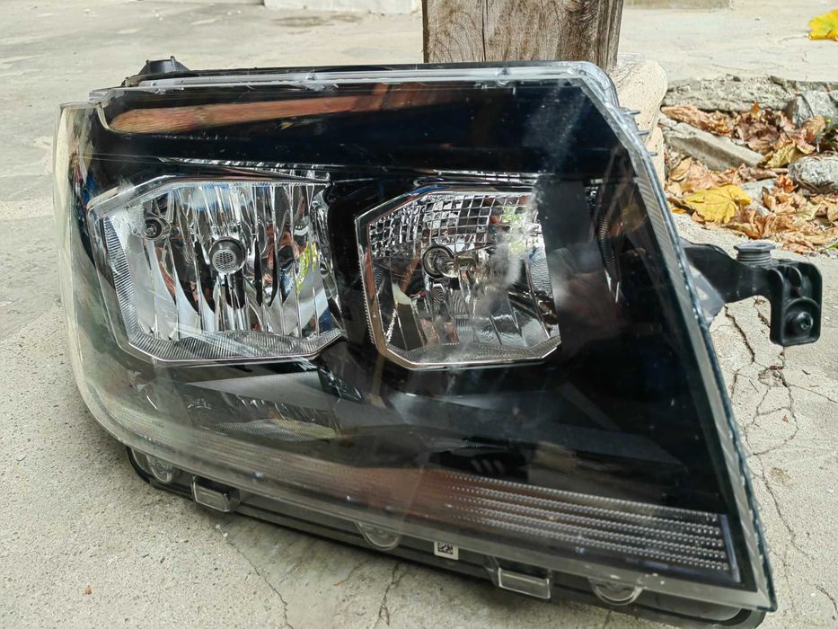 Фар VW Crafter десен / Фар Крафтър / Фар Crafter / Фар MAN оригинален
