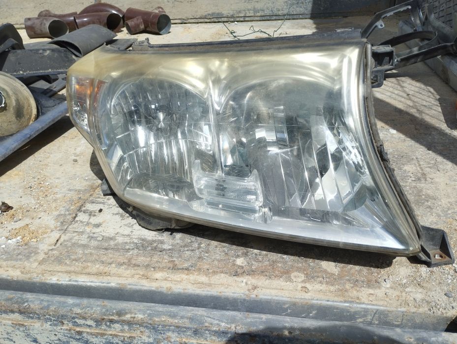 Едрогабаритни части Toyota Land Cruiser 200 Ланд Крузер