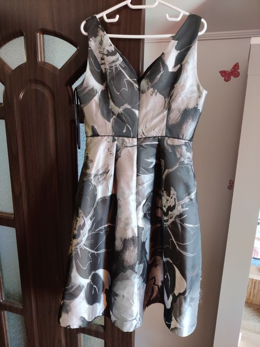 Vând rochie de ocazie preț 60 lei