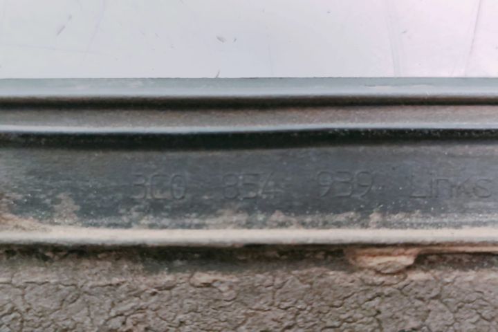 Ornament usa inferior stanga fata 3C0854939 Volkswagen VW Passat B6