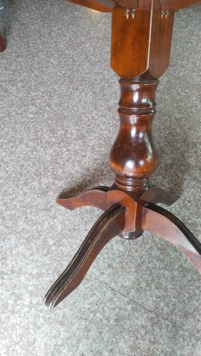 Продавам Трапезни маси за заведение за хранене