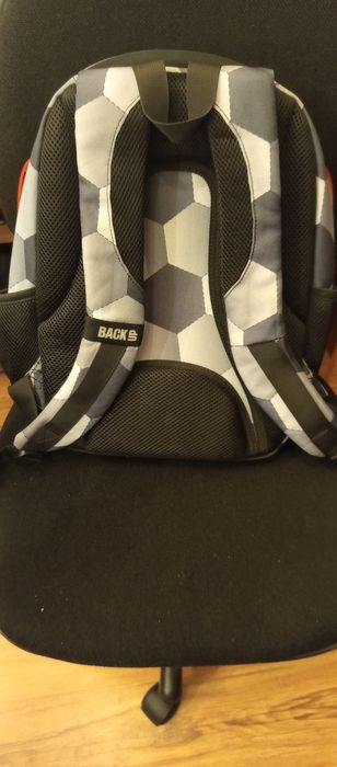 ученическа раница много малко използвана,здрава,дебела