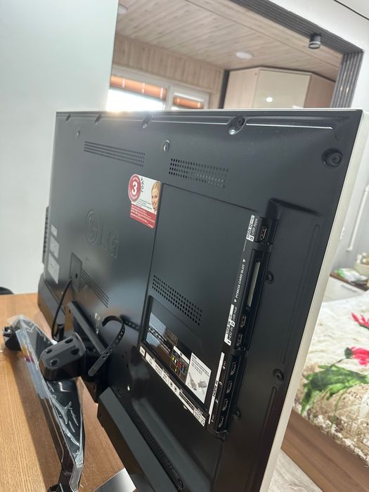 Срочно продам LG телевизор