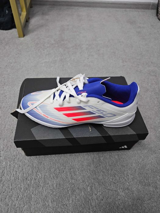 Сороконожки Адидас F50