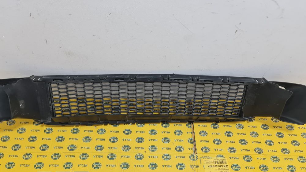 Grila proiector centru bara fata M pachet BMW 5 f10 f11