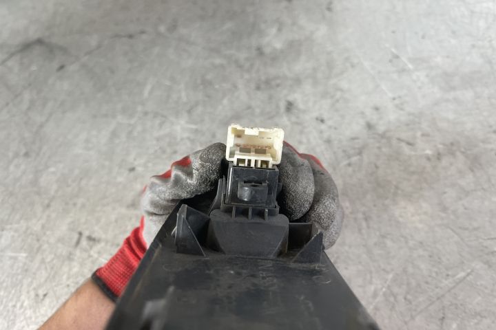 Buton geam pasager fata dreapta 809602X802 / 80960 2X802 Nissan Terra