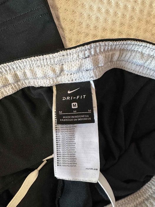 Дрехи във запазено състояние