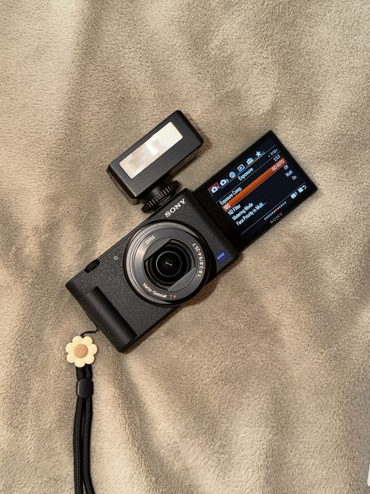 Sony ZV-1, с аксесоари