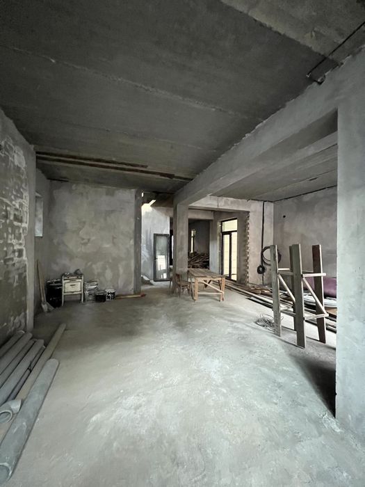 Продается дом 3.2 соток 800 кв.м 4 уровня для бизнеса или проживания