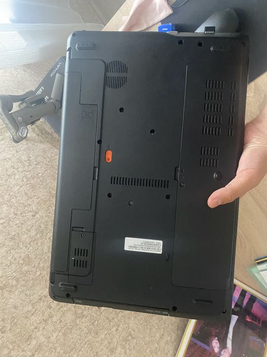 Хорошый ноутбук для работы и игр