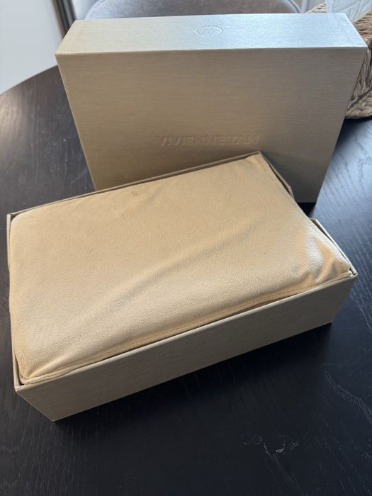 HP Mini 210-1099EA Vivienne Tam Edition 10.1"