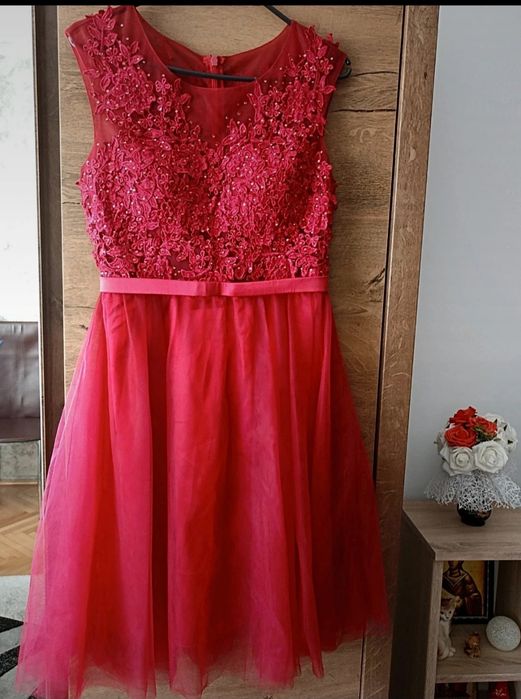Rochie roșie scurtă