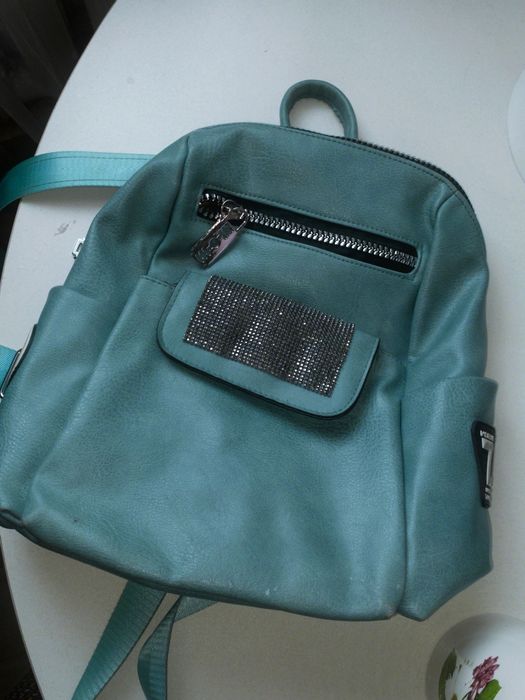 Бирюзовый рюкзак.
