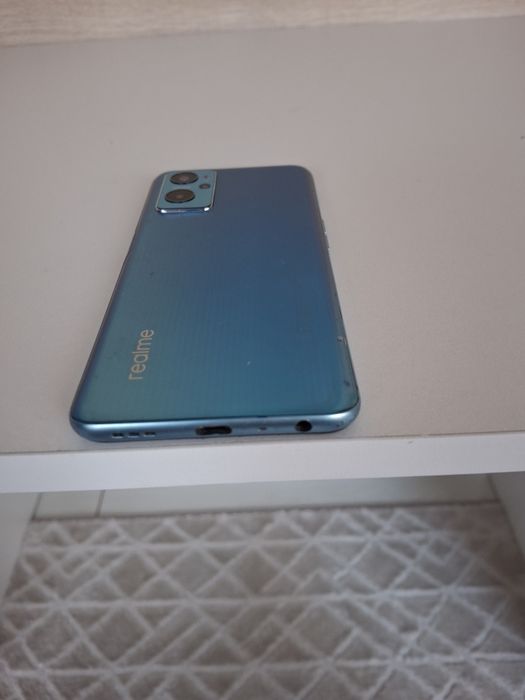 Сотовый телефон Realmi 9i