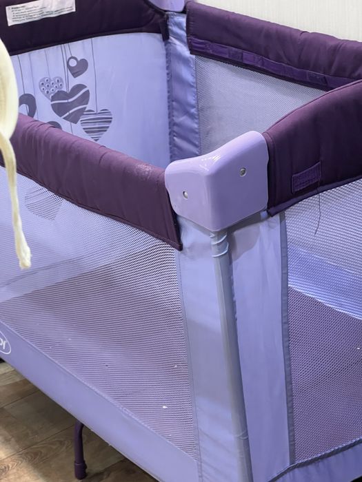 Продам детскую кровать манежку