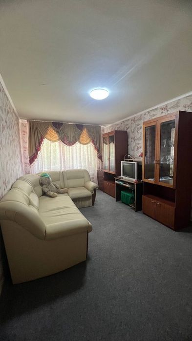 Продаётся 1 комнатная квартира пр. Независимости 33 на 1 этаже не угл.