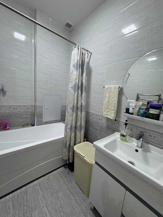 Продается 4/4/10 новостройка с ремонтом на Яккасарай