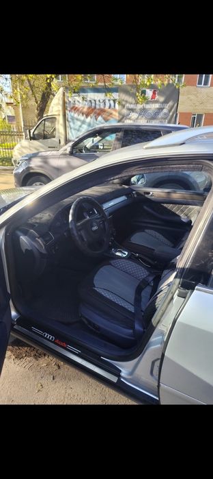 Срочно продам автомобиль универсал