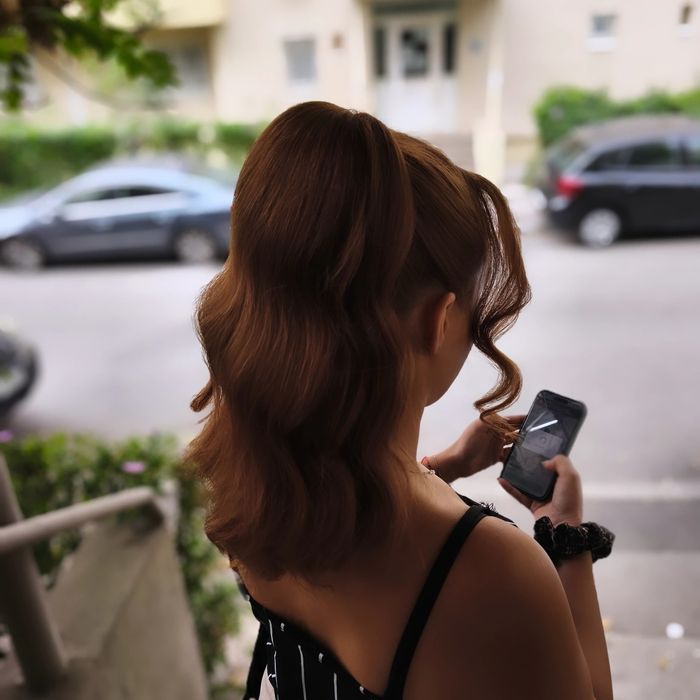 Coafez la domniciliu și make up 100 lei