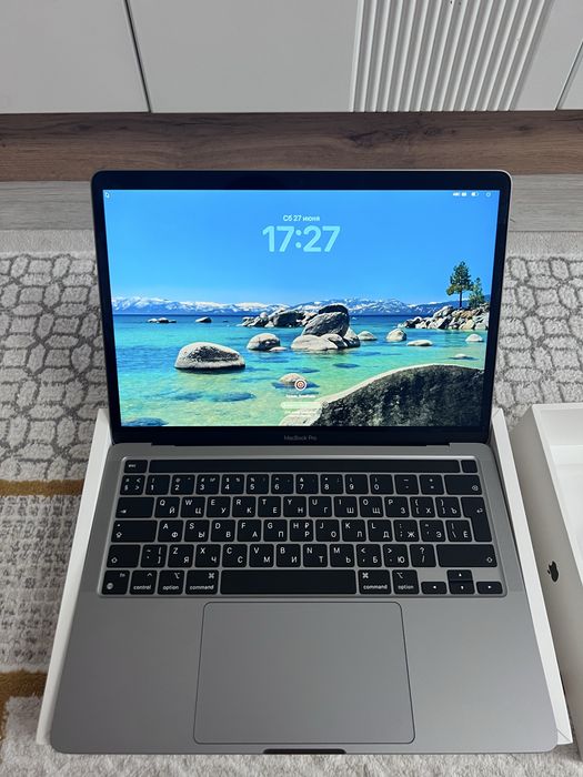 MacBook pro m2 256