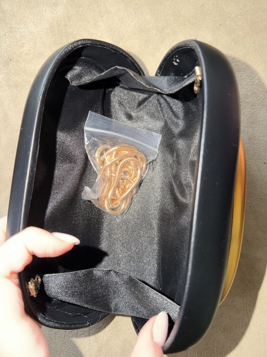 Черна чанта (клъч)