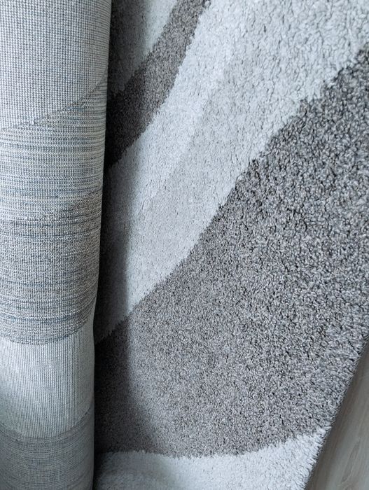 Продам ковёр хорошим состояние