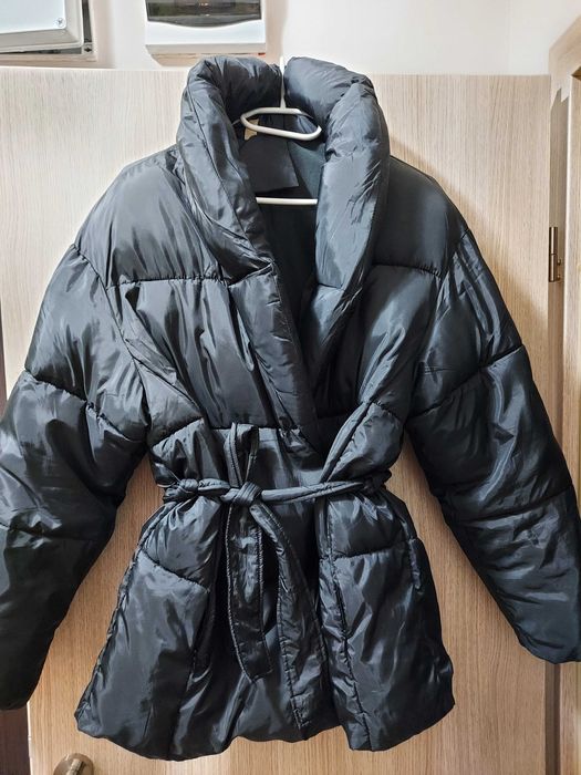 Дамско яке с колан