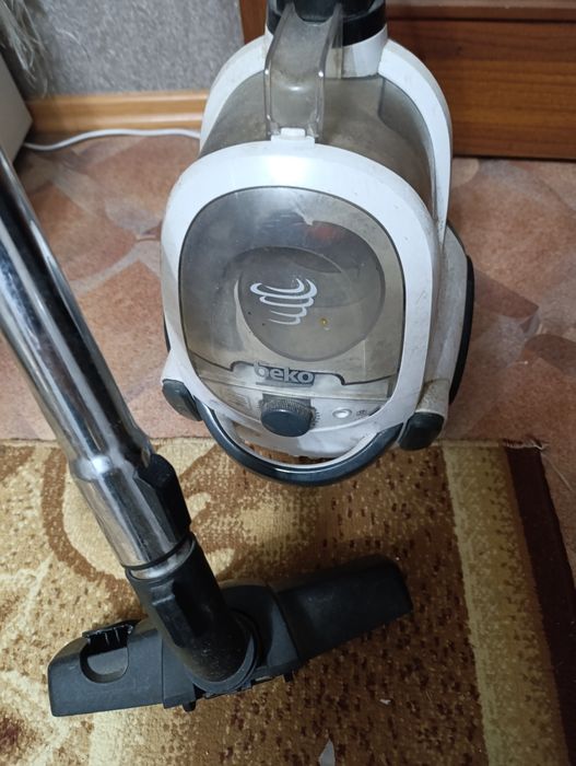 Продам пылесос срочно