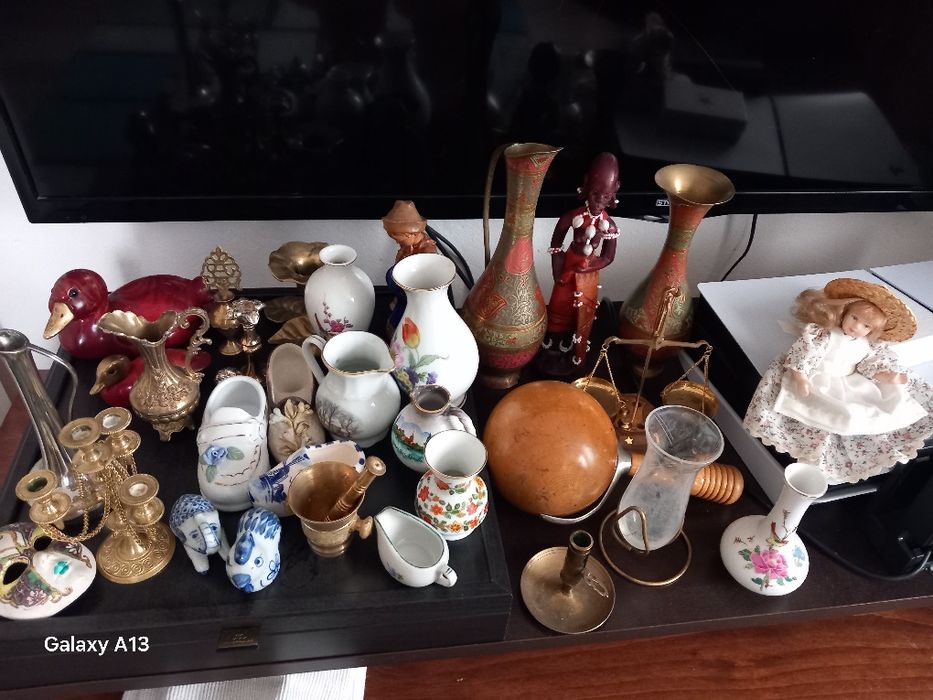 Vand multe obiecte in miniatuŕa