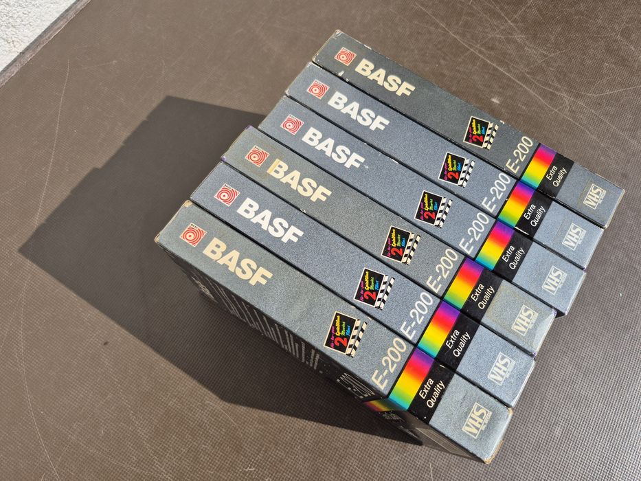 Vând 20 casete video Basf VHS originale de 200 minute colectie filme acțiune,drama,Comedie, Triler, dragoste,western...etc.