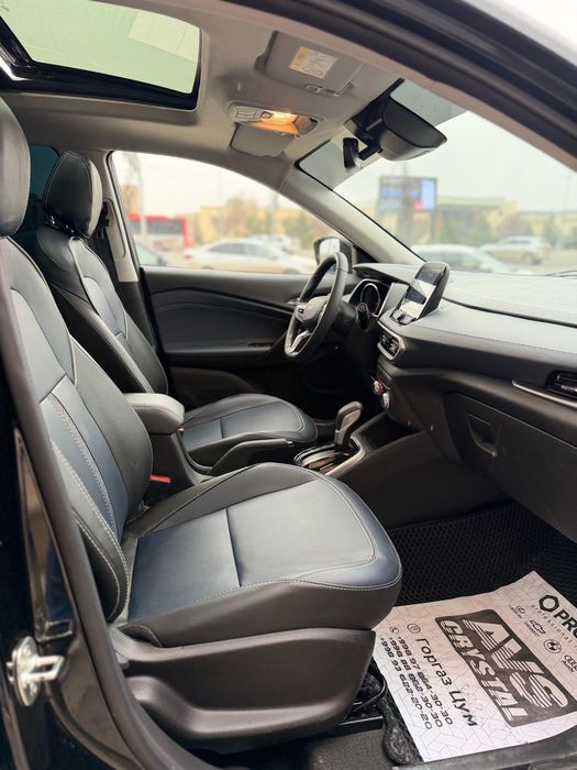 Tracker 2025 premier plus