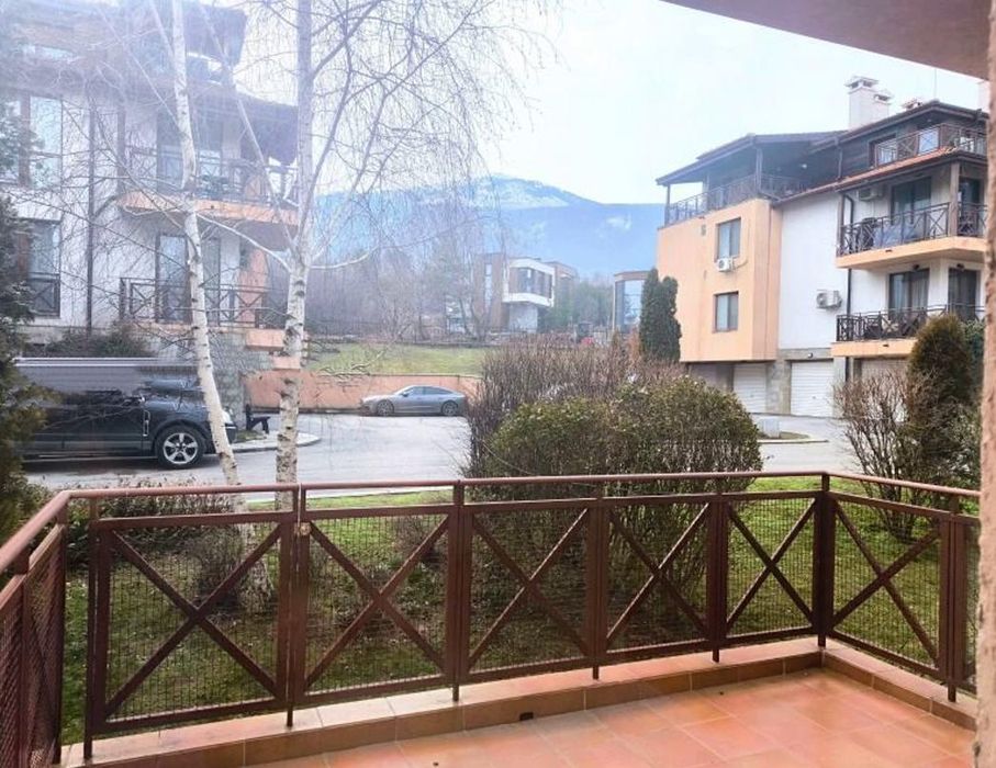 Тристаен апартамент с Гараж в ж.к. Драгалевци.