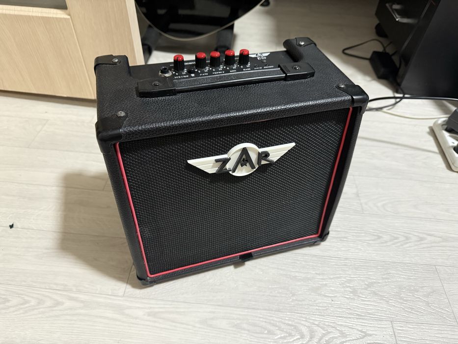 Комбоусилитель GEWA Zar E-10