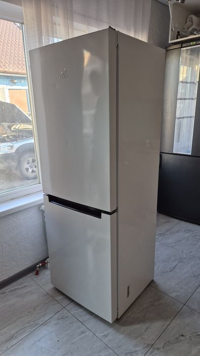 Продам холодильник.