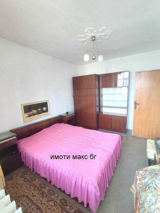 Тристаен апартамент тухла жк.Славейков  Бургас