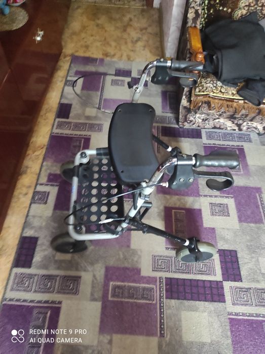 Ходунки на четырех колесах