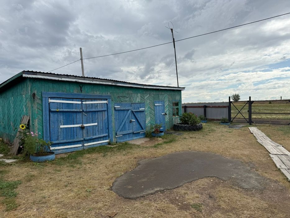 Продам дом с большим участком