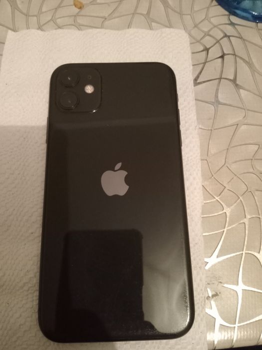 IPhone 11 с гарантией