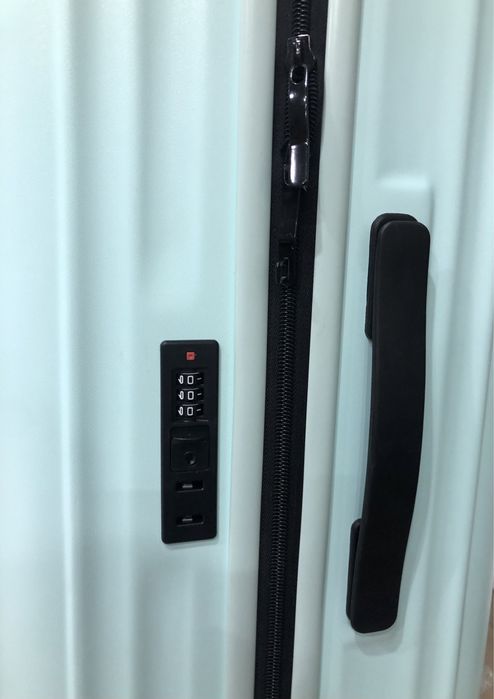 Чемодан L 70/45/30